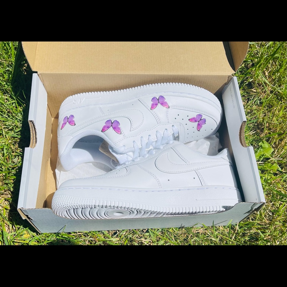 Custom Air Force 1s - Picture 3 of 4